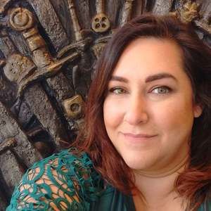 Meet your Posher, Monique